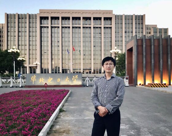 b0e5630b9cd8443c9ac3f97fda93f310.jpg 石润华1.jpg